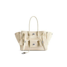 画像をギャラリービューアに読み込む, 【超・ご優待セールを開催致します！】BALENCIAGA （バレンシアガ ）Bel Air キャリーオールバッグ ミディアム で
